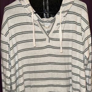 Market & Spruce Heathered Dark Green and White Pullover